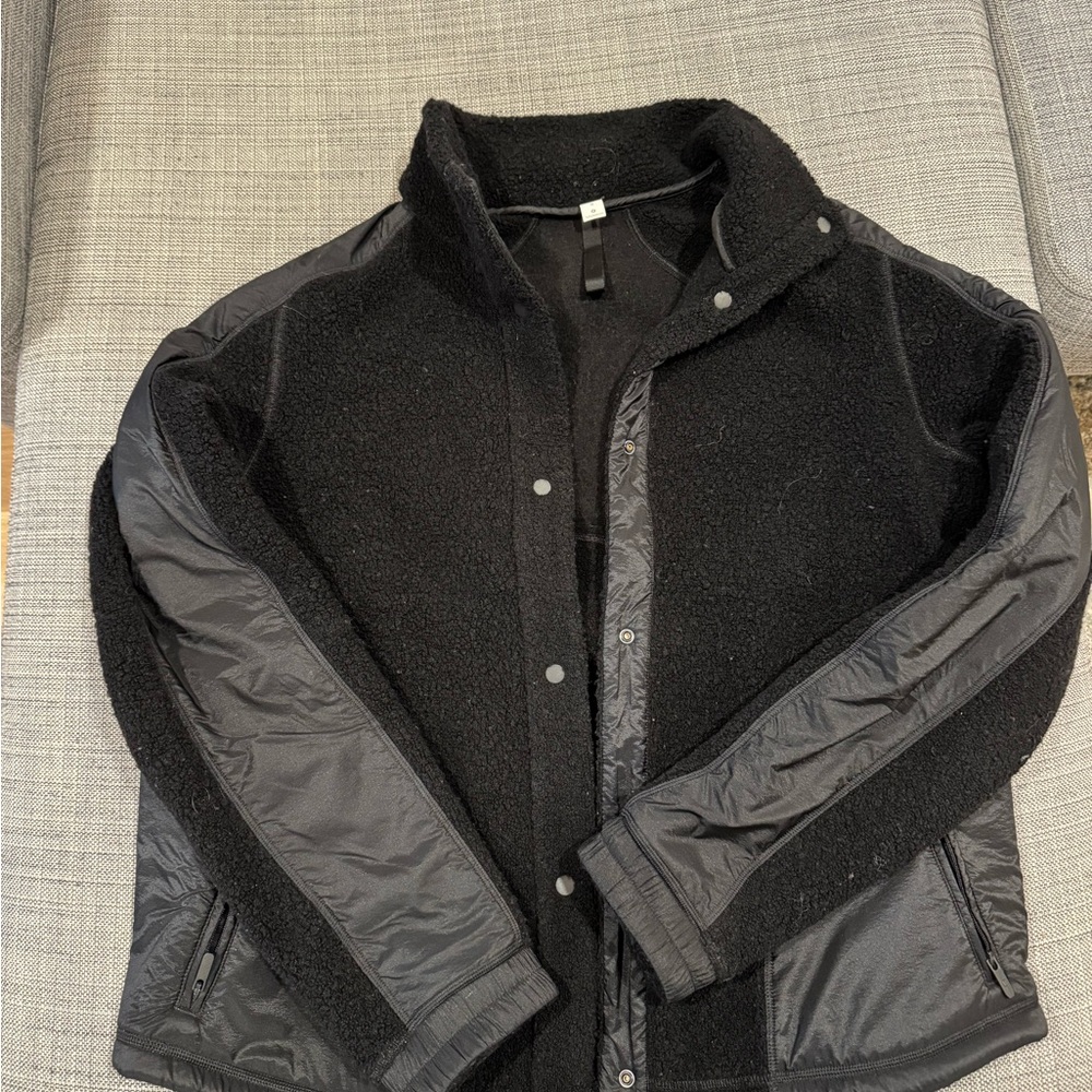 Lululemon women’s jacket